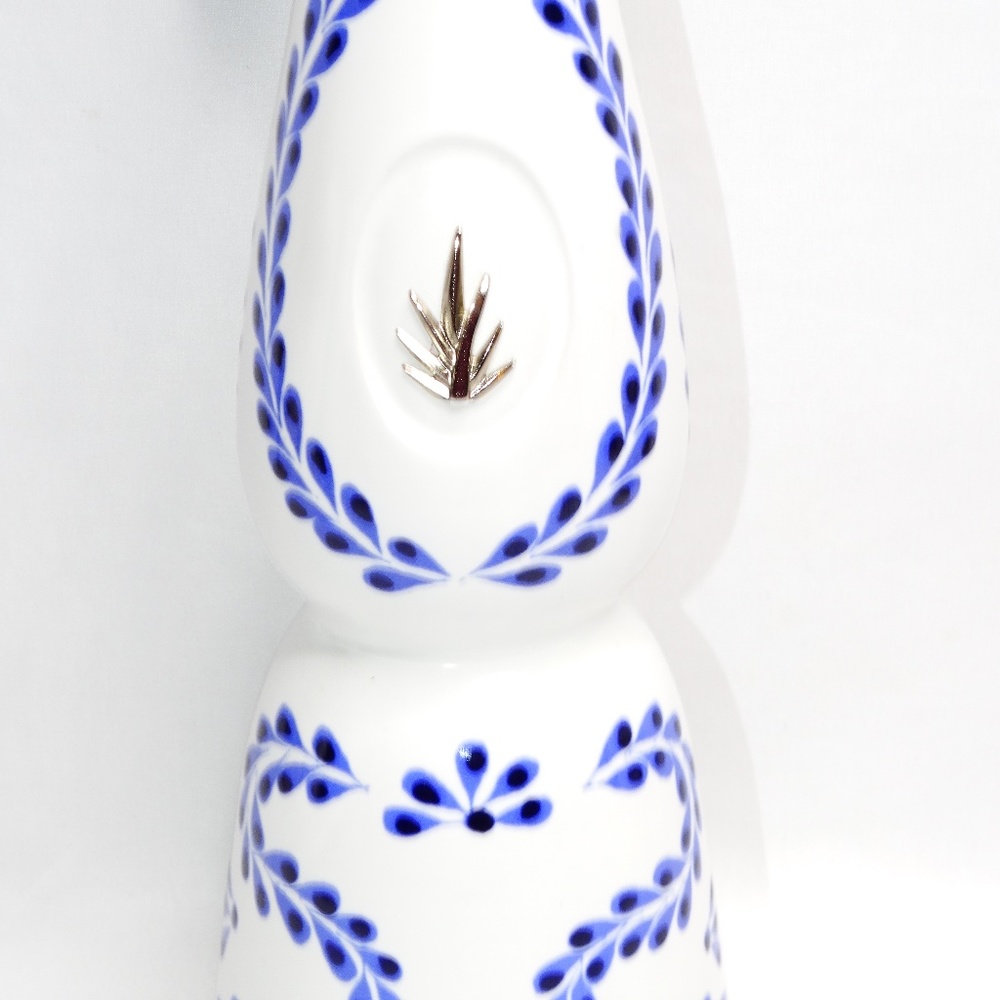 Casa Azul Tequilla Bottle Decanter (empty) Use as Oil Dispenser Tik Tok Trend - Picture 3 of 7
